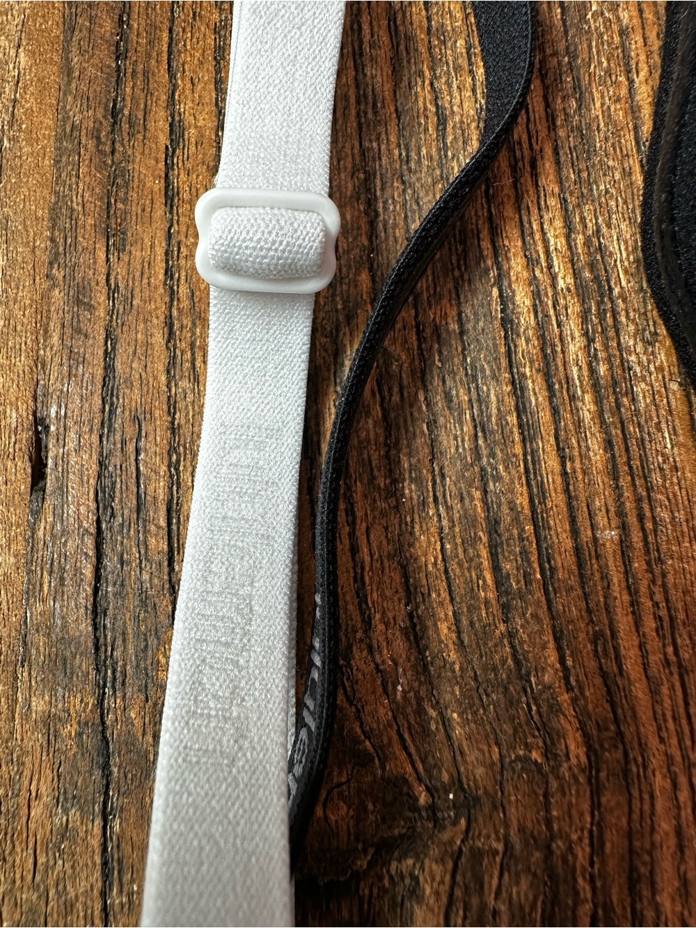 lululemon athletica Black and White Elastic Hair Bands - Picture 3 of 8